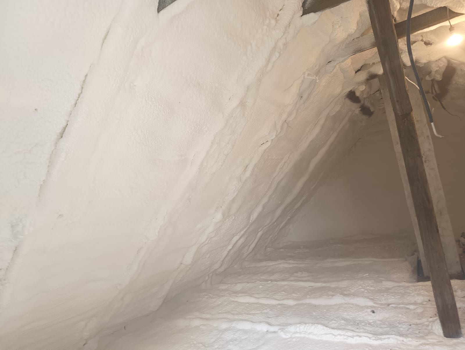 Ocieplanie pianką 1