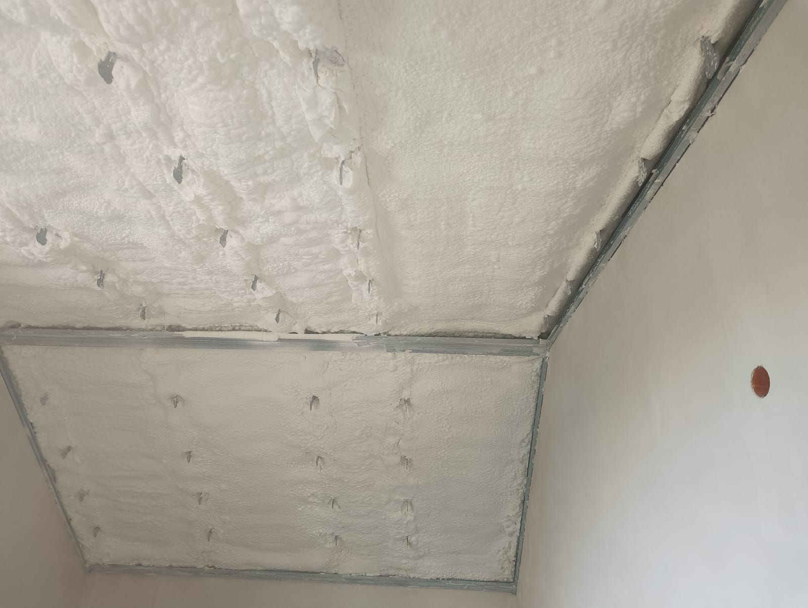 Ocieplanie pianką 2